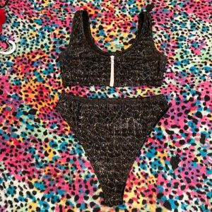 Black geometric two piece